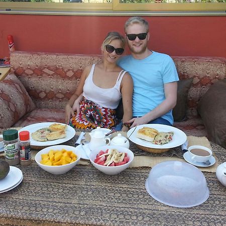 Hotel Golden Lilies Kokrobite Exterior foto
