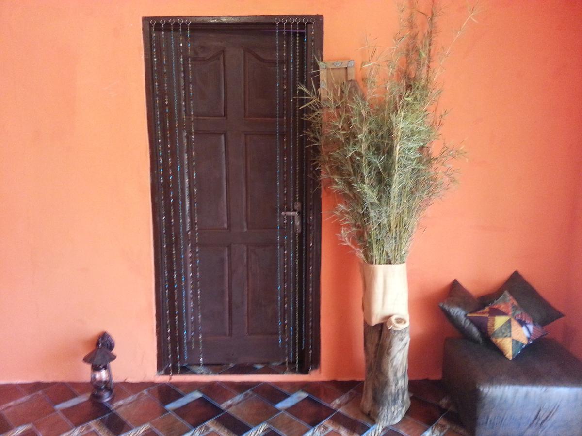 Hotel Golden Lilies Kokrobite Exterior foto