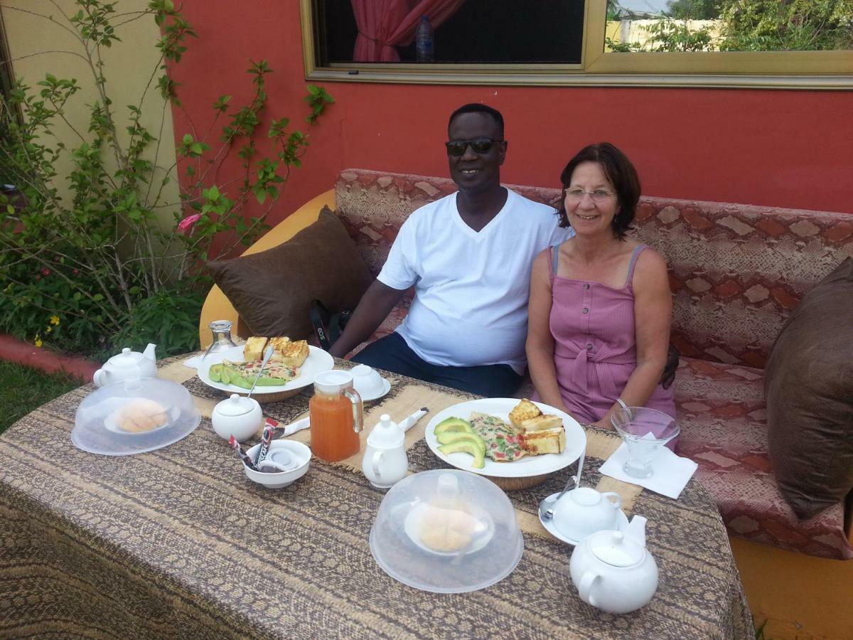 Hotel Golden Lilies Kokrobite Exterior foto